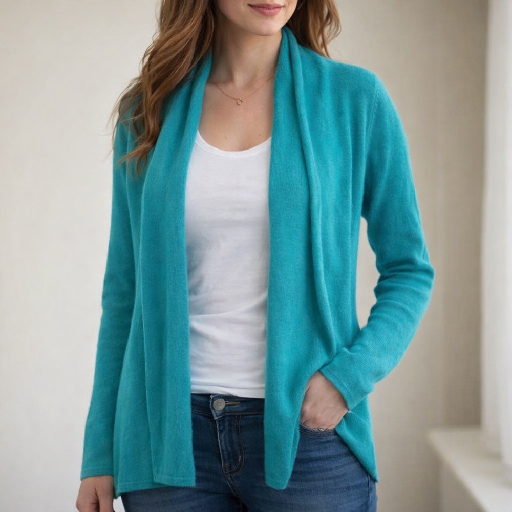 Claudia Nichole Cashmere Women's Sweater Cardigan - light turquoise blue. Size M